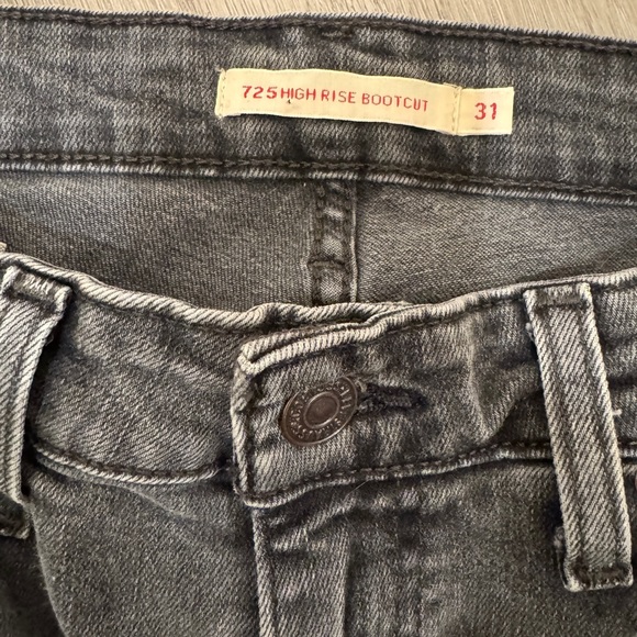 Levi’s Premium Women’s 725 High-Rise Bootcut Gray Jeans - Picture 3 of 4
